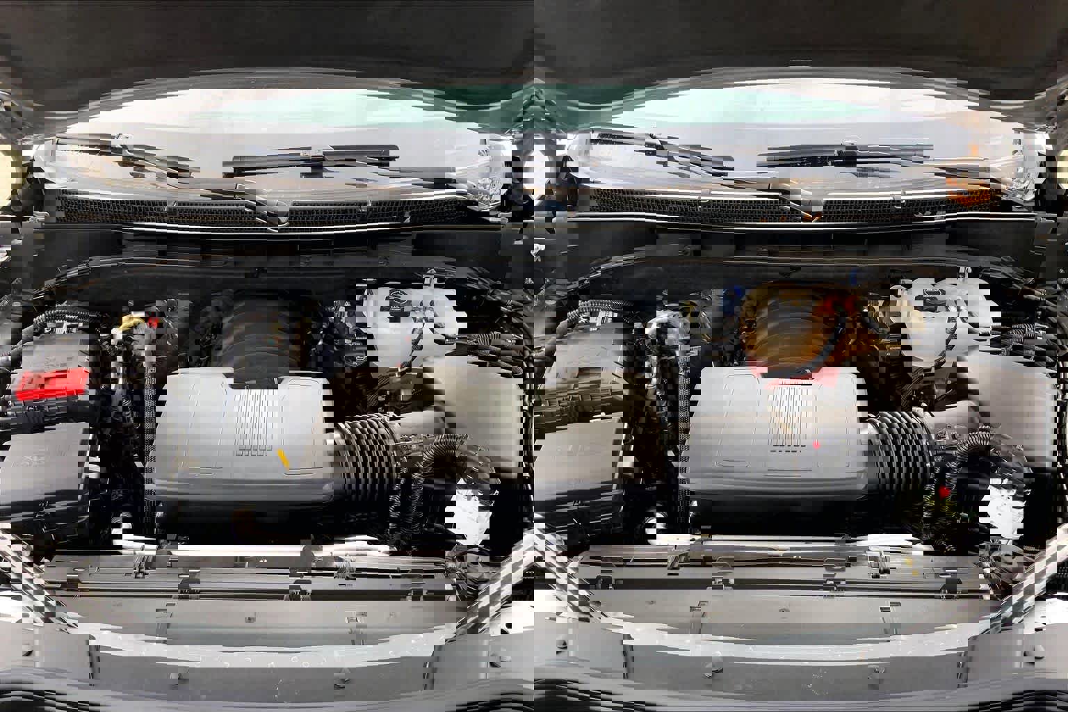 Used 2024 Cadillac Escalade Premium Luxury w/ Performance Package image 31