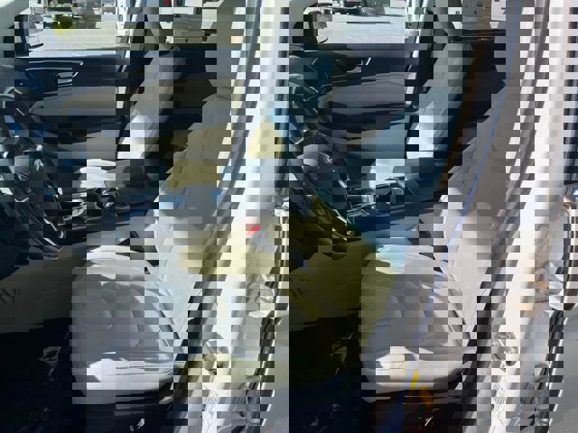 Certified 2017 Ford Edge Titanium w/ Equipment Group 301A image 15