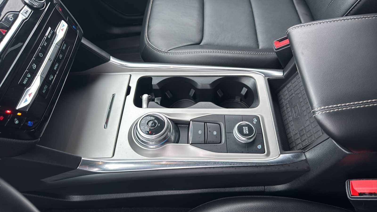 Certified 2022 Ford Explorer Limited w/ Equipment Group 301A image 27