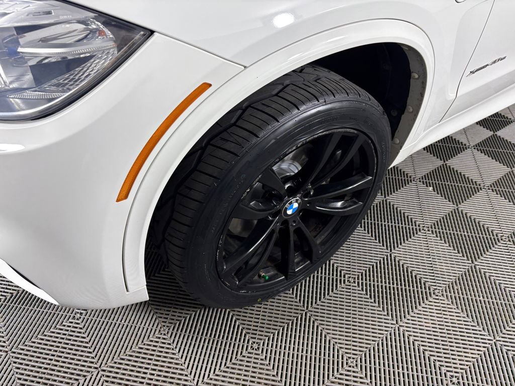 Used 2017 BMW X5 xDrive40e image 10