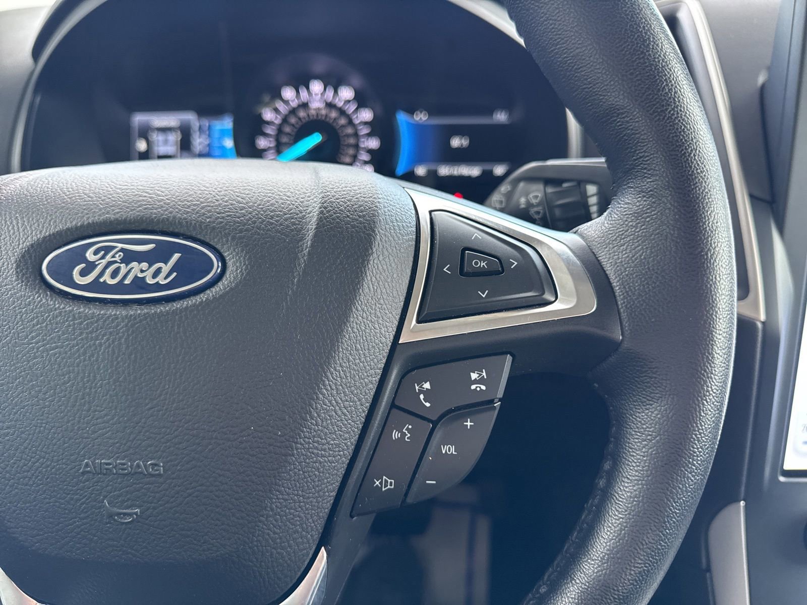 Certified 2023 Ford Edge SEL w/ Convenience Package image 32