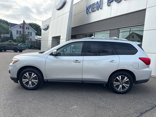 Used 2019 Nissan Pathfinder SV AWD/4WD image 9