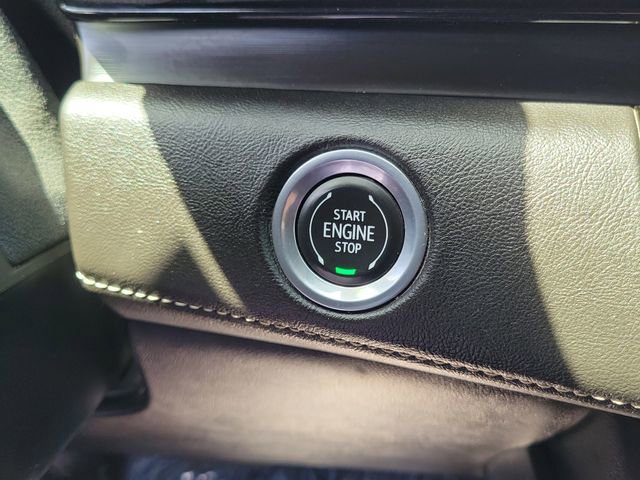 Used 2023 Cadillac Escalade Premium Luxury image 11