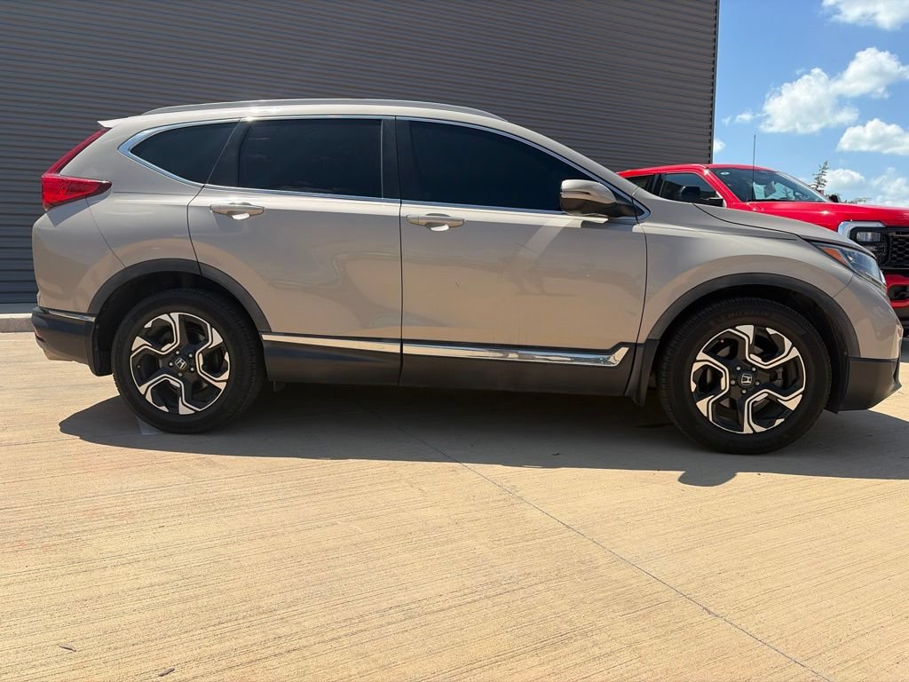 Used 2018 Honda CR-V Touring image 2