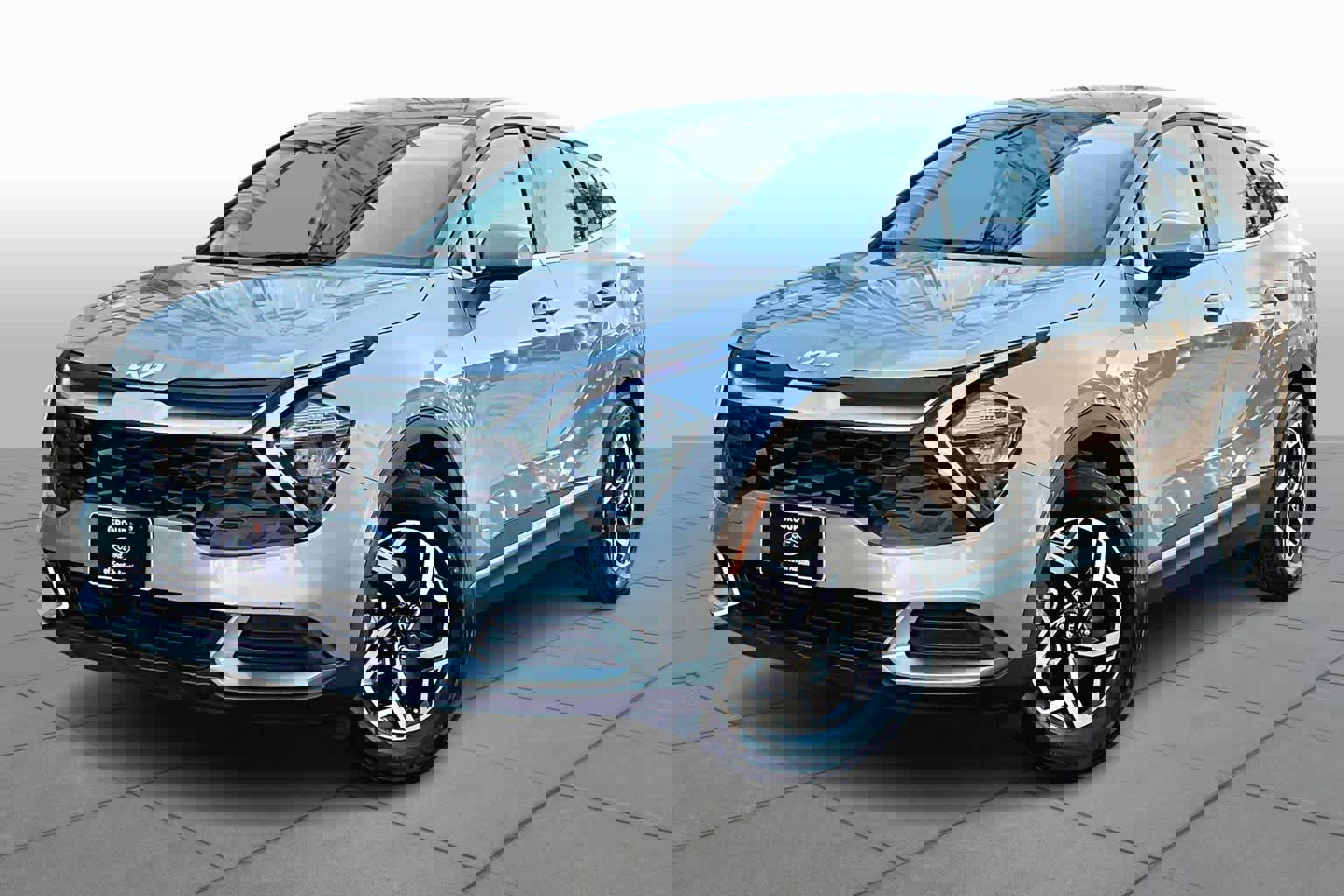 Used 2023 Kia Sportage LX image 7