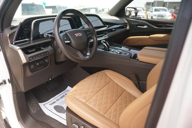 Used 2024 Cadillac Escalade ESV Premium Luxury w/ Performance Package AWD/4WD image 8