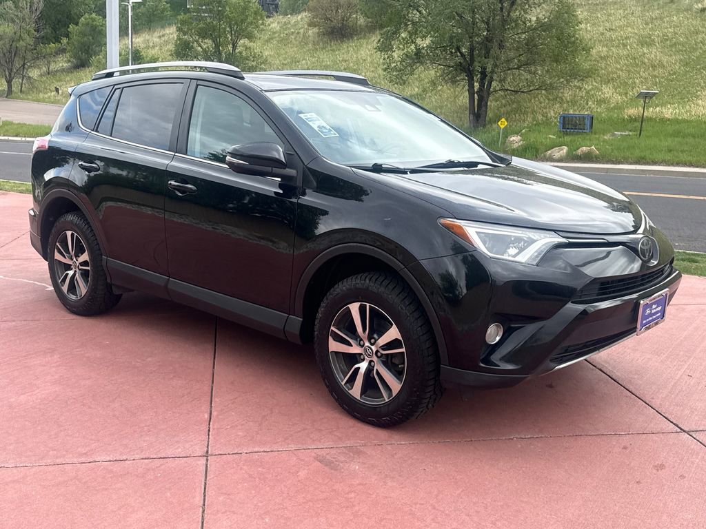 Used 2018 Toyota RAV4 XLE w/ Plus Extra Value Package AWD/4WD image 1
