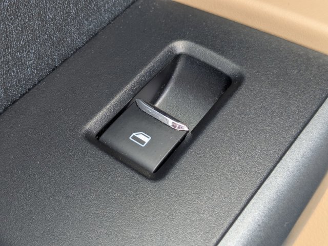 Certified 2023 Ford F150 Lariat w/ Equipment Group 502A High image 32