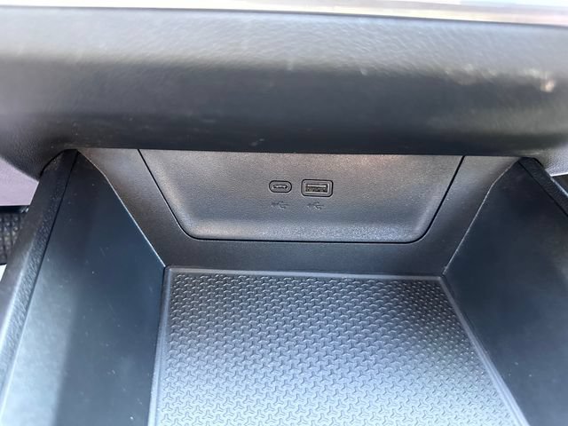 Used 2025 Chevrolet Equinox LT FWD image 16