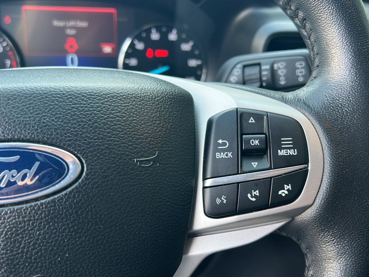 Certified 2023 Ford Explorer XLT RWD image 21