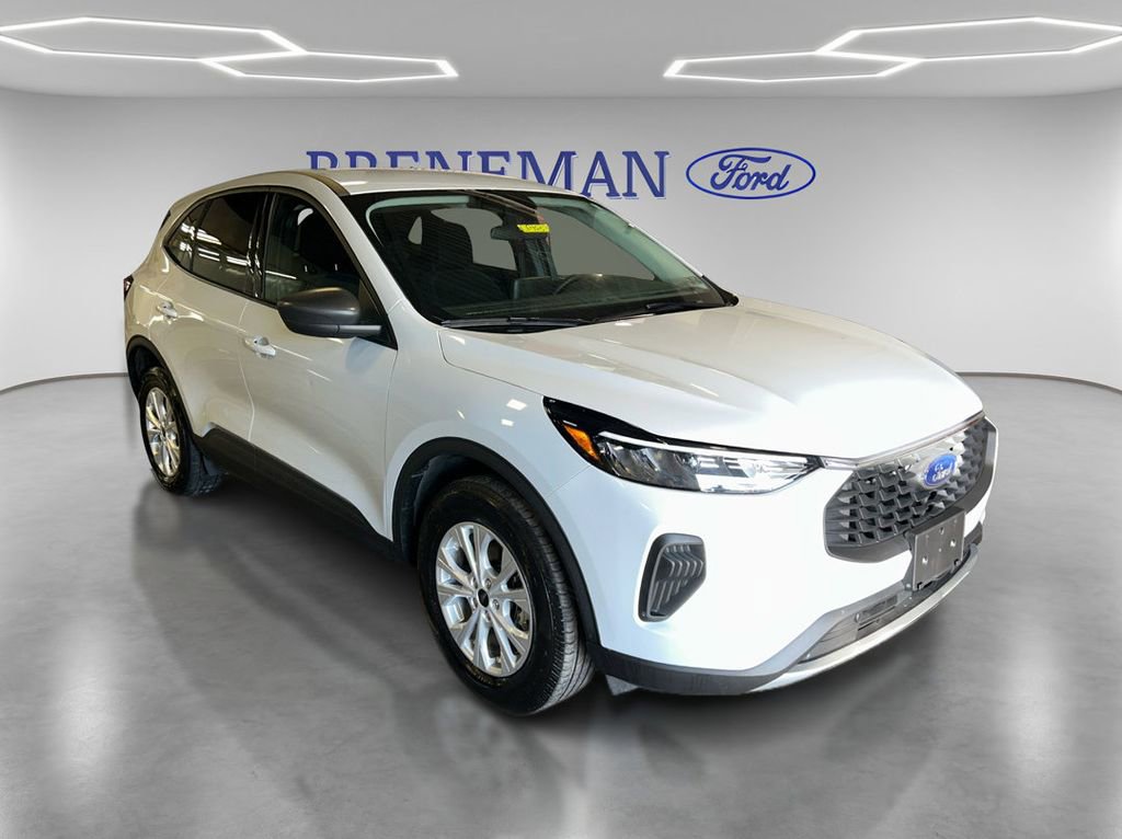 Certified 2025 Ford Escape Active AWD/4WD image 3