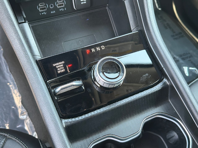 Used 2024 Jeep Grand Cherokee L Limited w/ Luxury Tech Group II AWD/4WD image 32