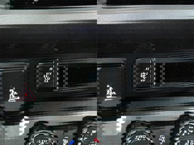 Used 2021 Toyota Tacoma Limited image 22