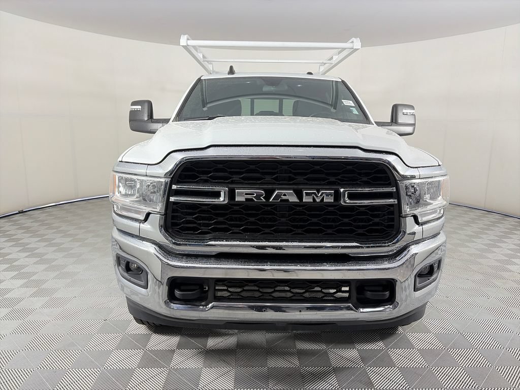 Used 2024 RAM 3500 Tradesman w/ Chrome Appearance Group AWD/4WD image 2