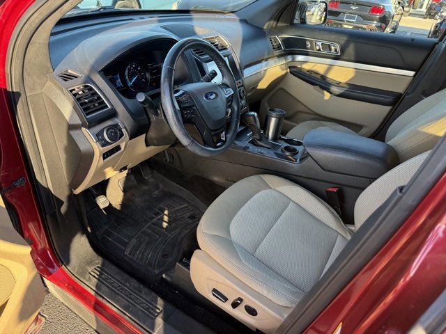 Certified 2017 Ford Explorer XLT w/ Equipment Group 201A image 10