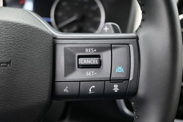 Used 2025 Nissan Rogue SV FWD image 16
