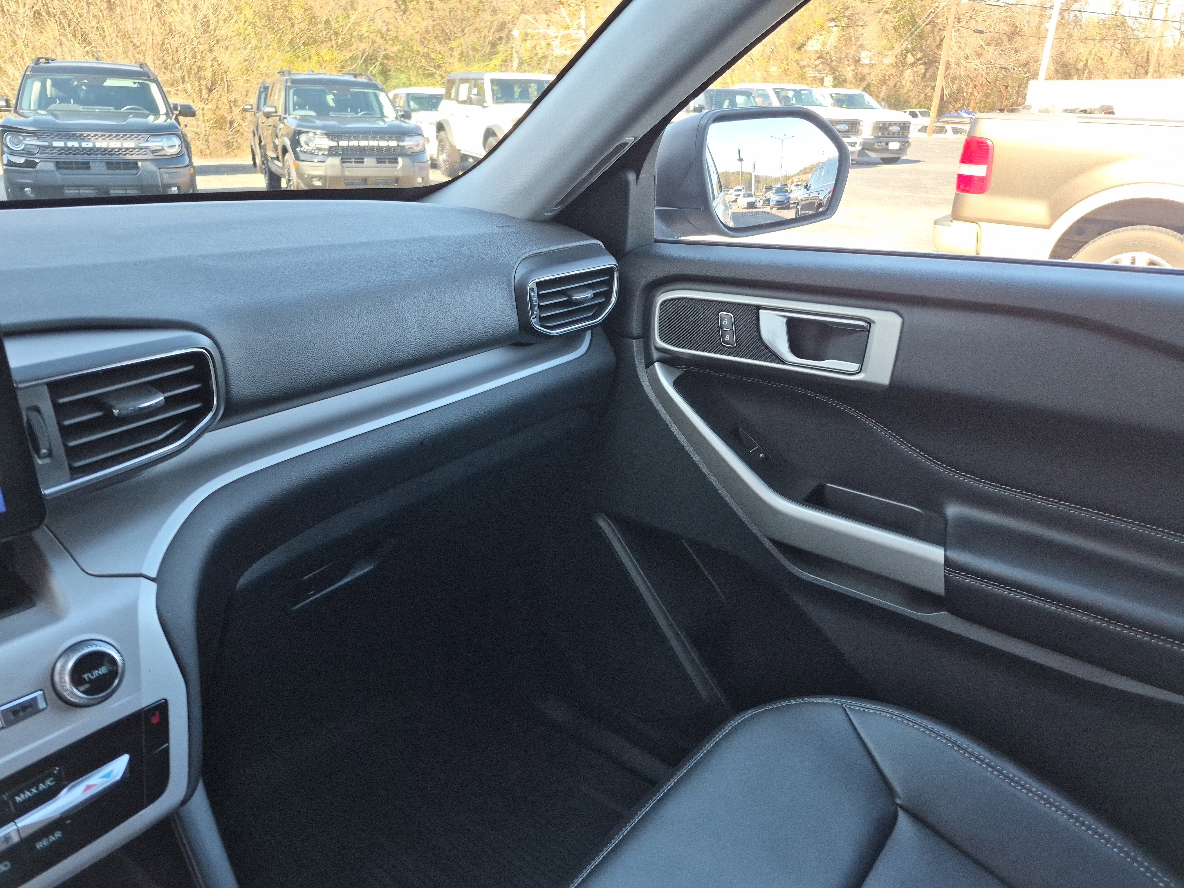 Certified 2023 Ford Explorer XLT w/ Equipment Group 202A image 22