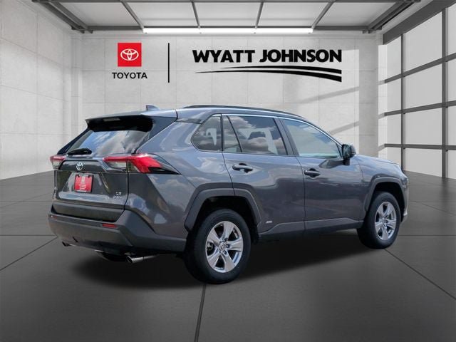 Used 2025 Toyota RAV4 LE AWD/4WD image 7