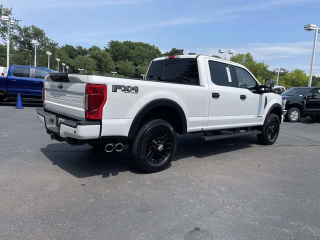 Certified 2022 Ford F250 XLT w/ Black Appearance Package AWD/4WD image 6