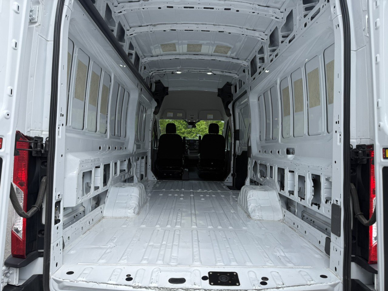 Certified 2024 Ford Transit 350 148 High Roof Extended DRW RWD image 13