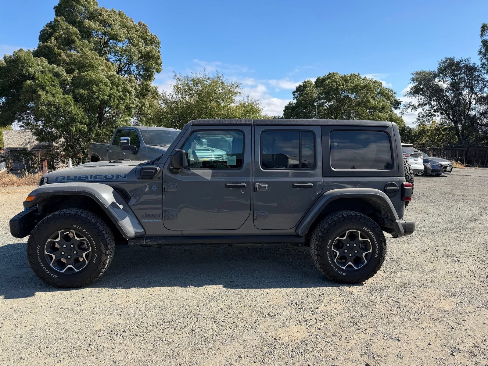 Used 2023 Jeep Wrangler Unlimited Rubicon 4xe w/ Steel Bumper Group AWD/4WD image 2
