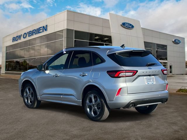 Certified 2023 Ford Escape ST-Line w/ Tech Pack #1 AWD/4WD image 3