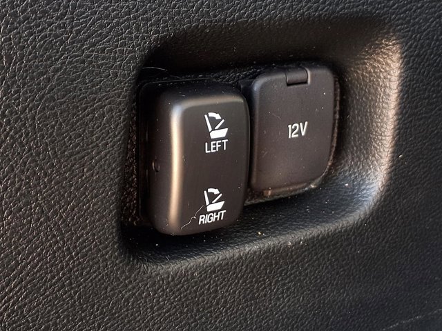 Certified 2021 Ford Edge Titanium image 30