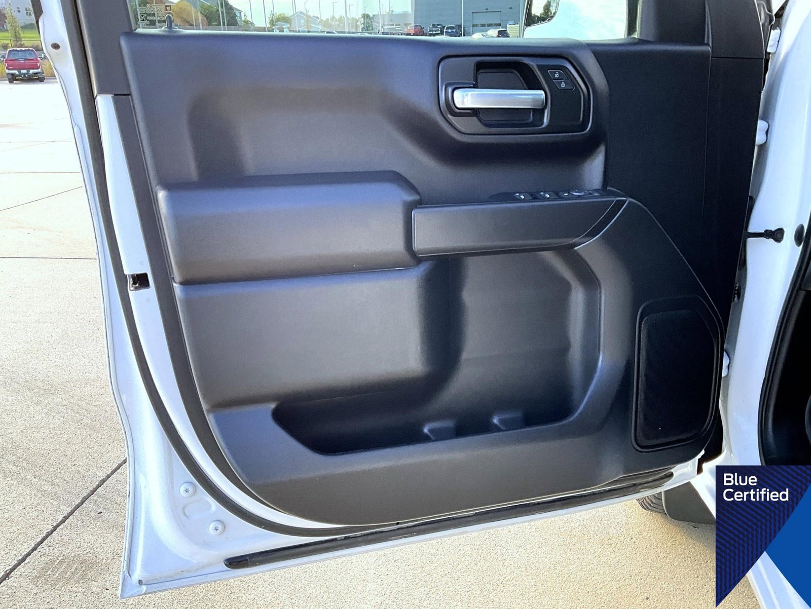 Used 2023 Chevrolet Silverado 1500 Custom RWD image 9