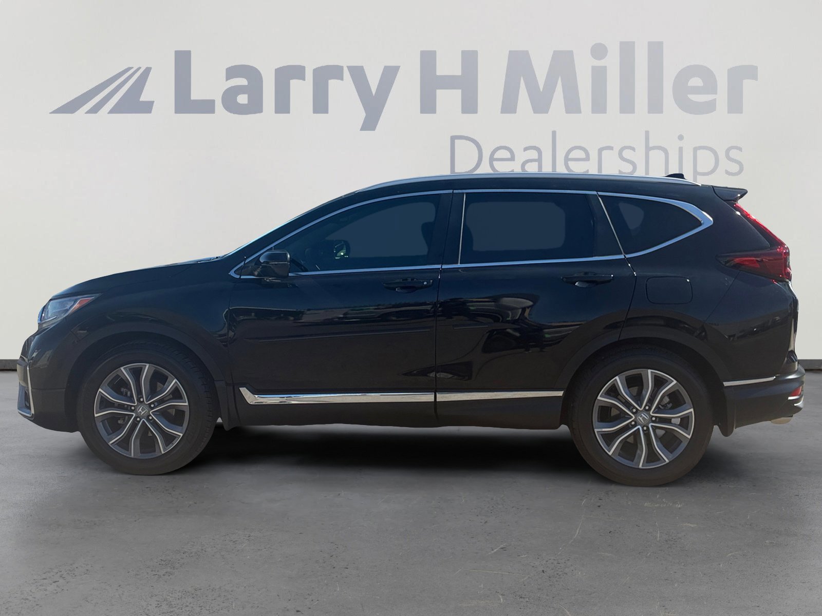 Used 2020 Honda CR-V Touring image 2