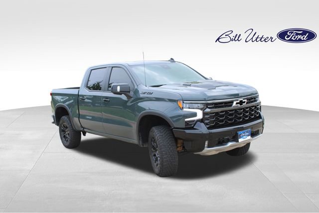 Used 2026 Chevrolet Silverado 1500 ZR2 w/ Dark Appearance Package AWD/4WD image 3