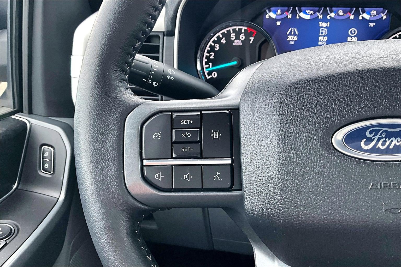 Certified 2022 Ford F150 XLT w/ Equipment Group 301A Mid AWD/4WD image 19
