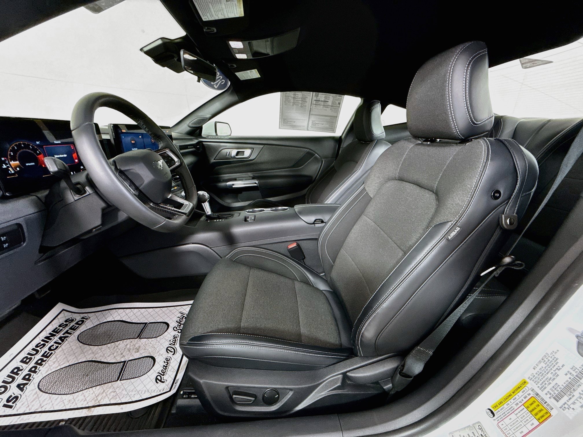 Certified 2025 Ford Mustang Coupe RWD image 2