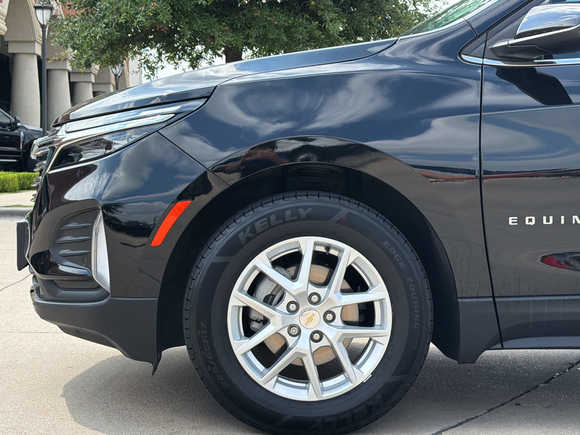 Used 2024 Chevrolet Equinox LT FWD image 10