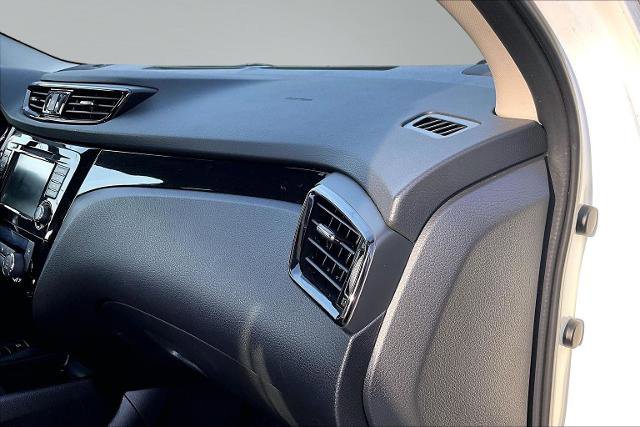 Used 2022 Nissan Rogue Sport SV w/ Technology Package image 20