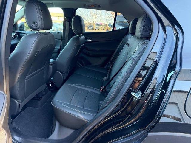 Used 2022 Buick Encore GX Essence w/ Experience Buick Package image 10
