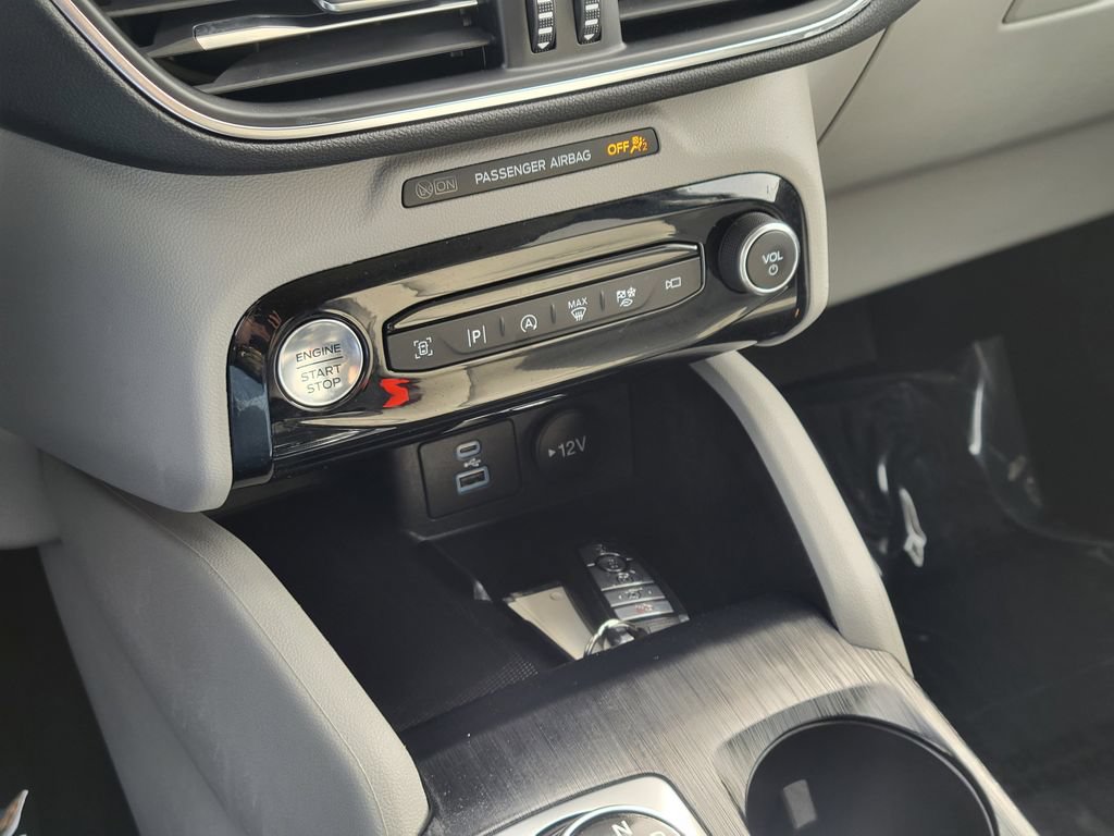 Certified 2023 Ford Escape Platinum AWD/4WD image 18