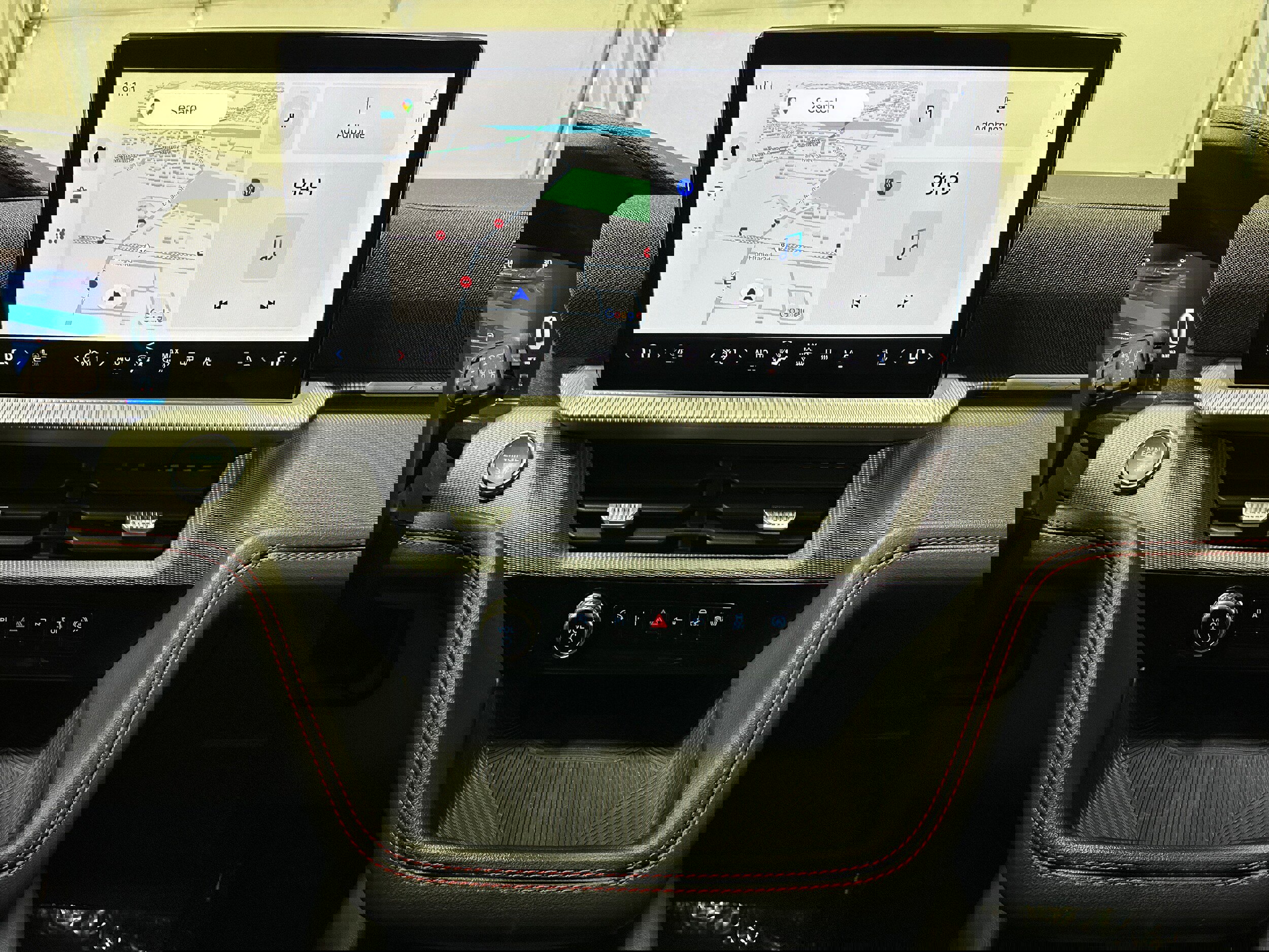 Certified 2025 Ford Explorer ST-Line image 21