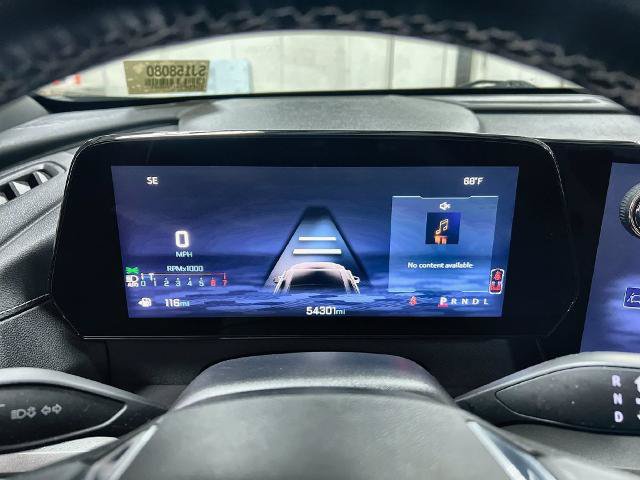 Used 2025 Chevrolet Traverse LT FWD image 16