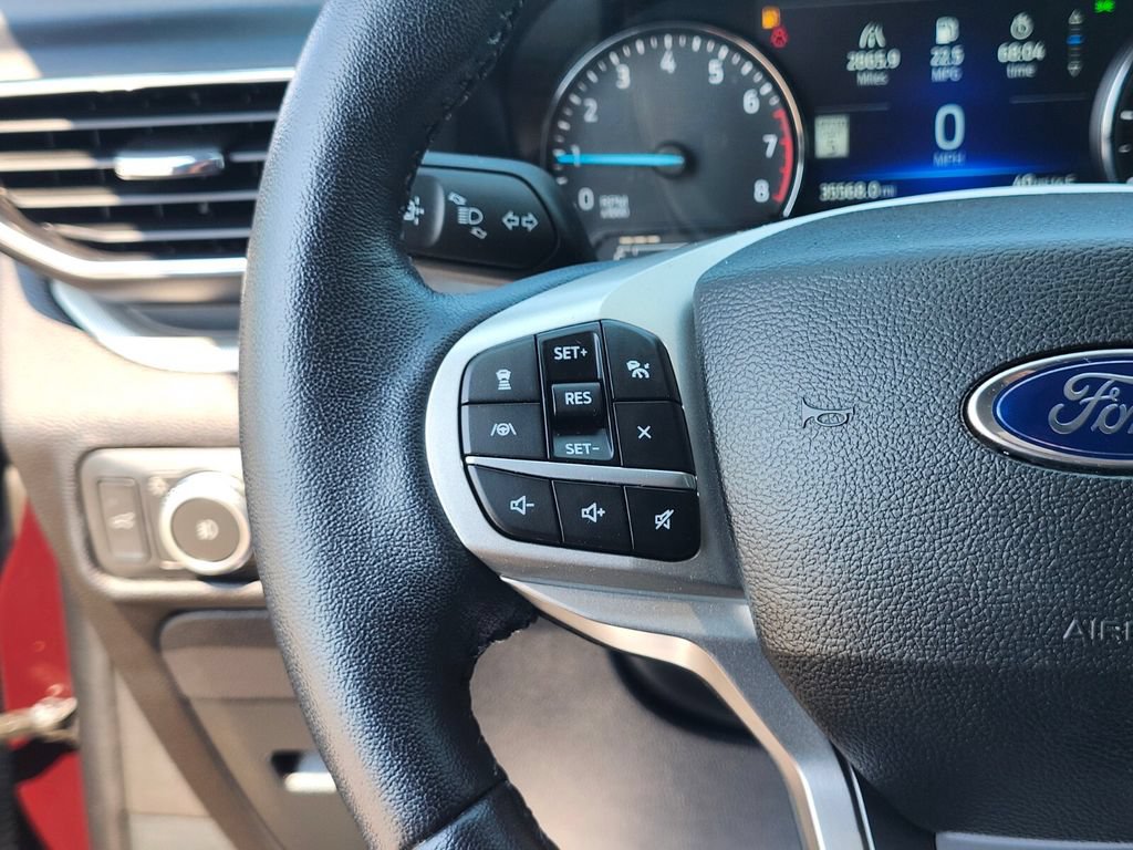 Certified 2022 Ford Explorer XLT w/ Equipment Group 202A AWD/4WD image 30