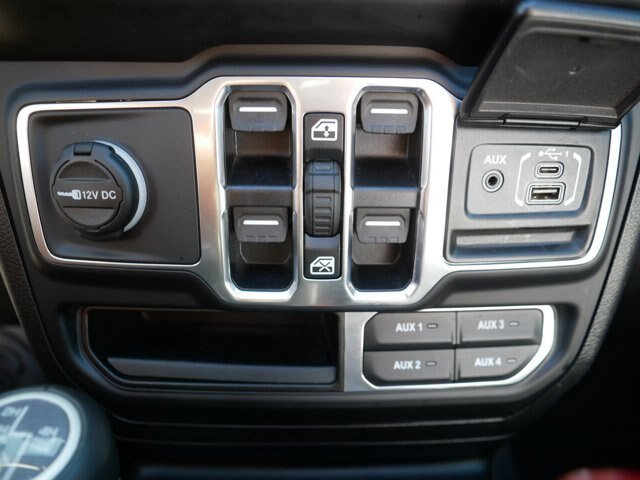 Used 2021 Jeep Wrangler Unlimited Sahara AWD/4WD image 30