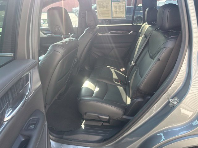 Used 2023 Cadillac XT6 Premium Luxury FWD image 28