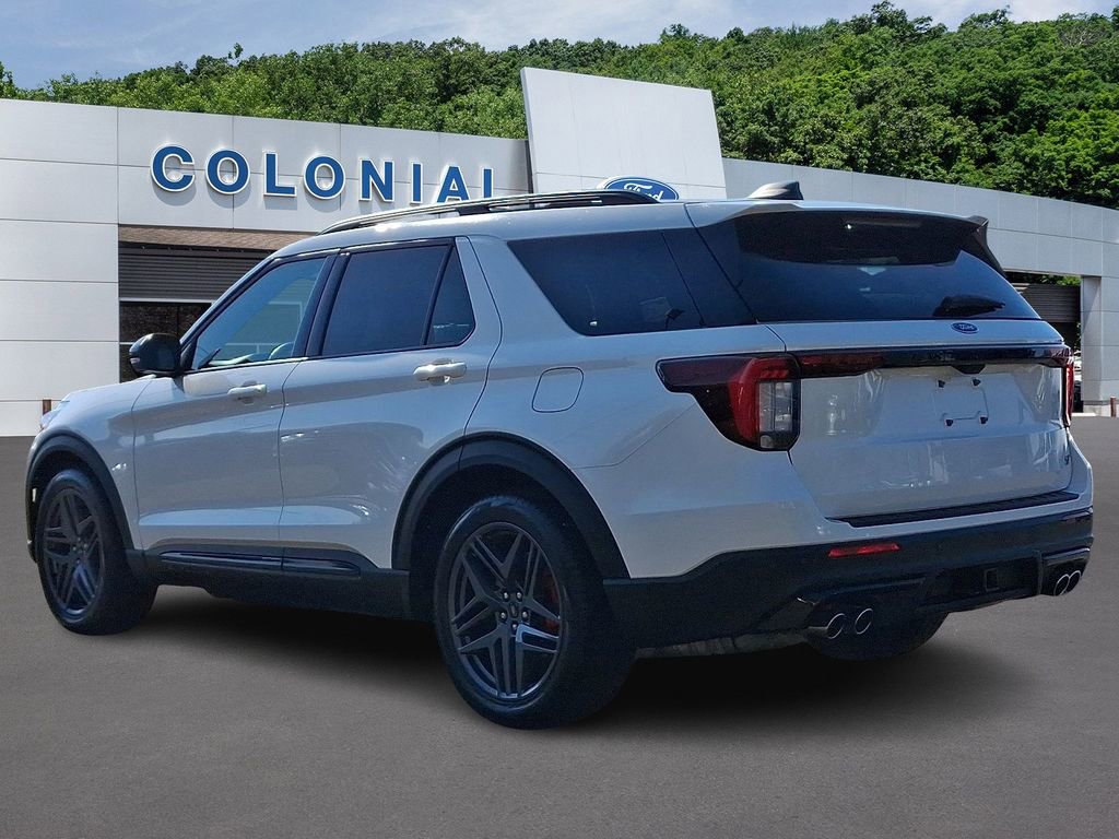Certified 2025 Ford Explorer ST AWD/4WD image 4