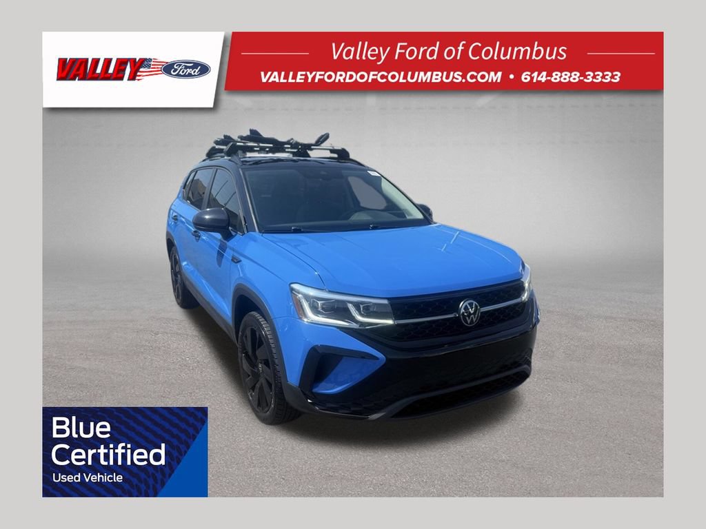 Used 2024 Volkswagen Taos SE AWD/4WD image 1