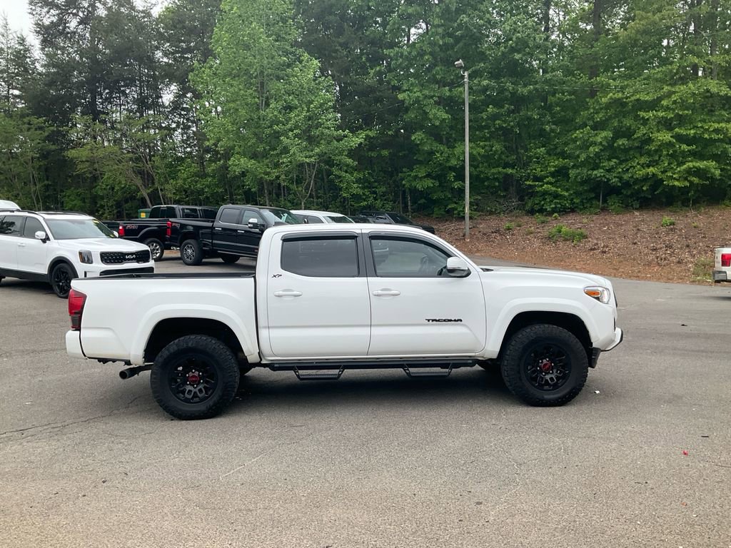 Used 2023 Toyota Tacoma SR5 w/ Technology Package AWD/4WD image 4