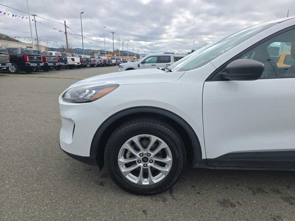 Certified 2022 Ford Escape S image 18