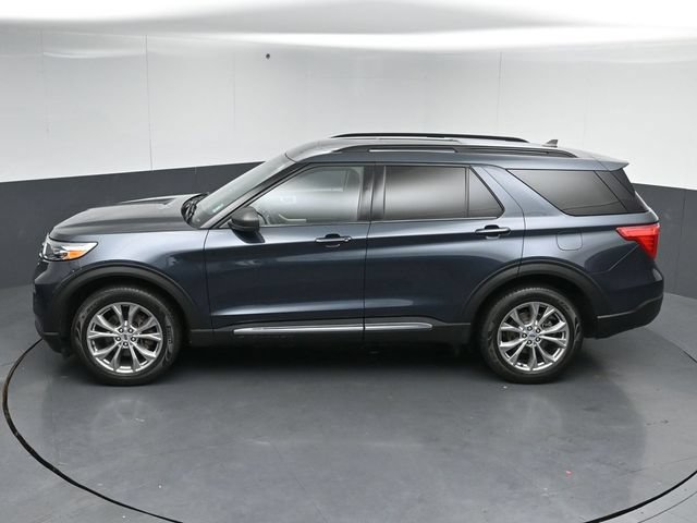 Certified 2022 Ford Explorer XLT w/ Equipment Group 202A AWD/4WD image 49