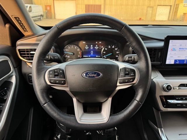 Certified 2023 Ford Explorer XLT w/ Equipment Group 202A AWD/4WD image 30