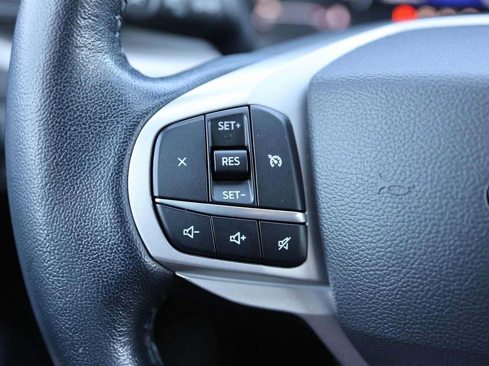 Certified 2022 Ford Explorer XLT w/ Class IV Trailer Tow Package image 42