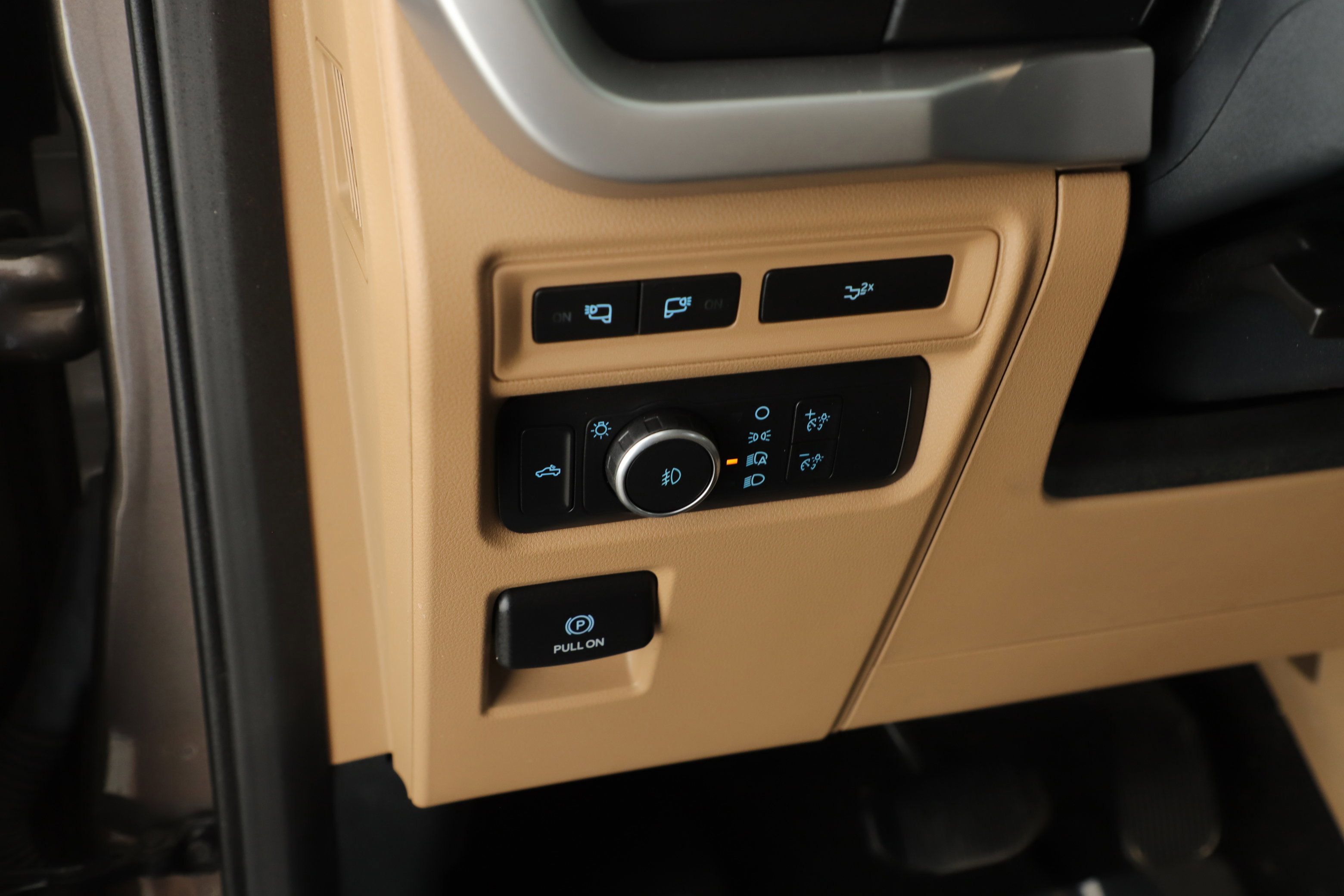 Certified 2022 Ford F150 XLT w/ Equipment Group 302A High image 12