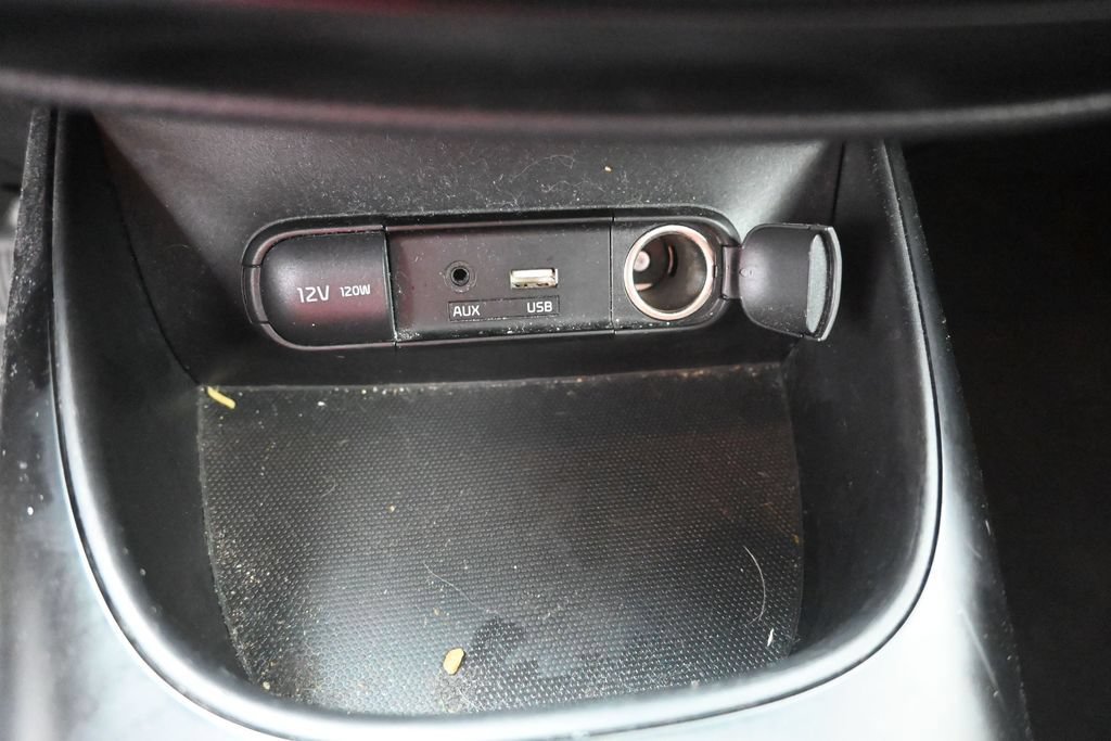 Used 2018 Kia Soul + FWD image 9